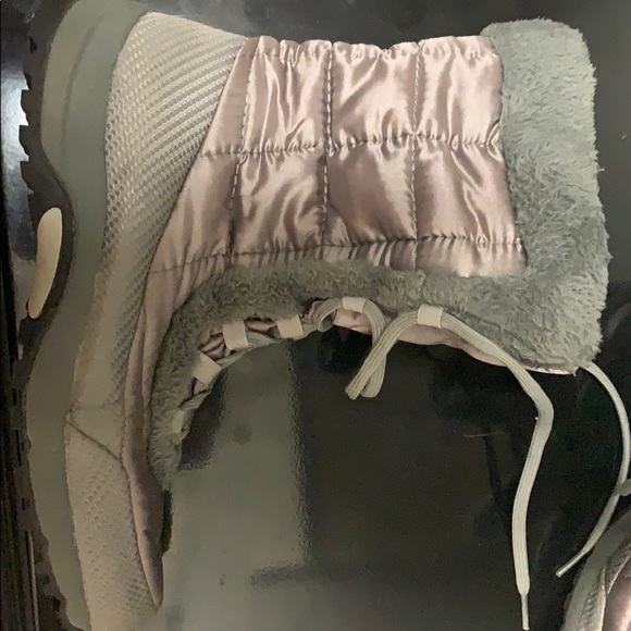 Women’s Lands End Boots in great shape. - Picture 2 of 7